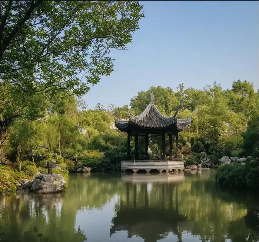 阿坝县敷衍餐饮有限公司